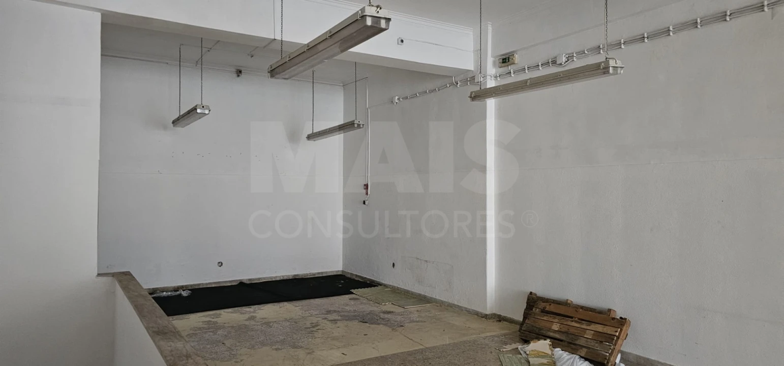 Loja para Venda em Póvoa de Santa Iria e Forte da Casa Foto 8