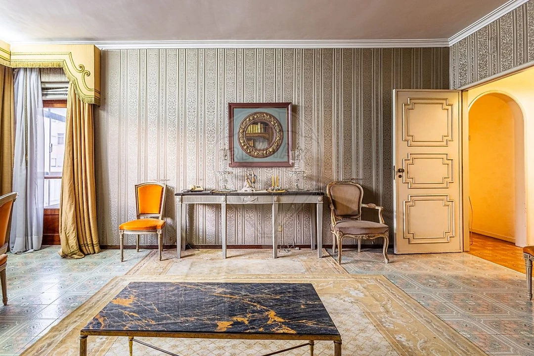 Apartamento T4 para Venda em Algés, Linda-A-Velha e Cruz Quebrada-Dafundo Foto 13