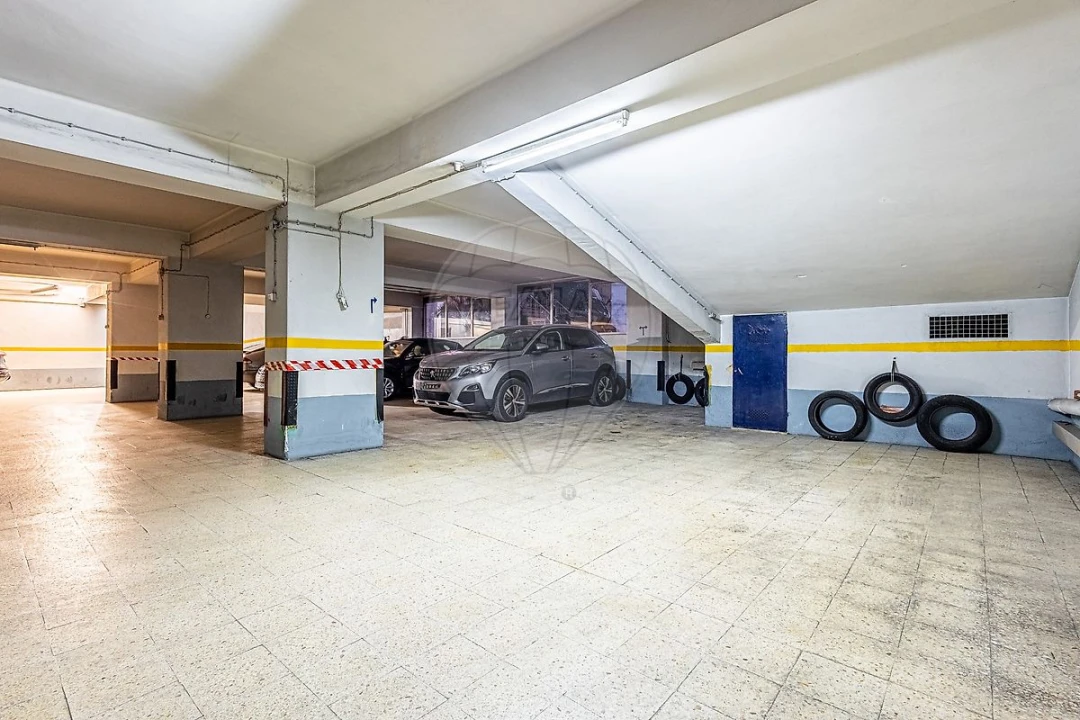 Apartamento T4 para Venda em Algés, Linda-A-Velha e Cruz Quebrada-Dafundo Foto 47