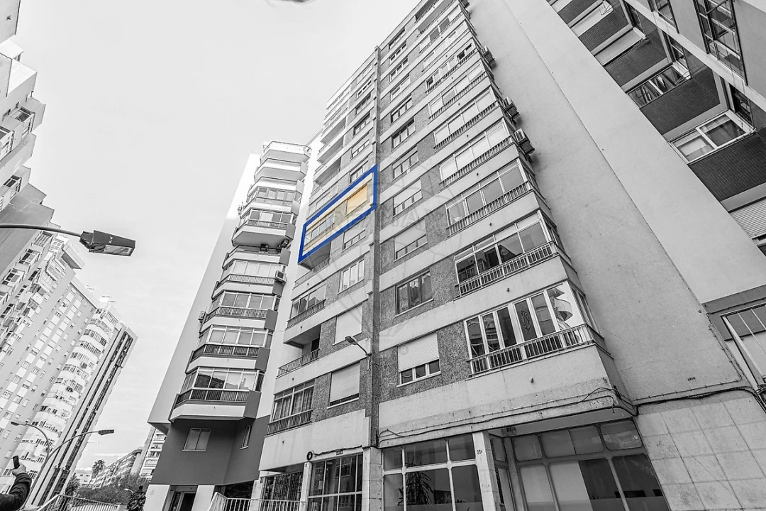 Apartamento T4 para Venda em Algés, Linda-A-Velha e Cruz Quebrada-Dafundo Foto 5