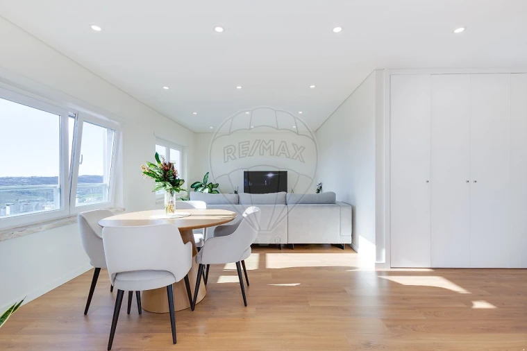 Apartamento T2 para Venda em Vialonga Foto 9