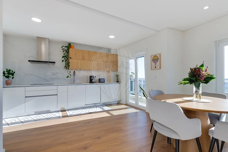 Apartamento T2 para Venda em Vialonga Foto 4