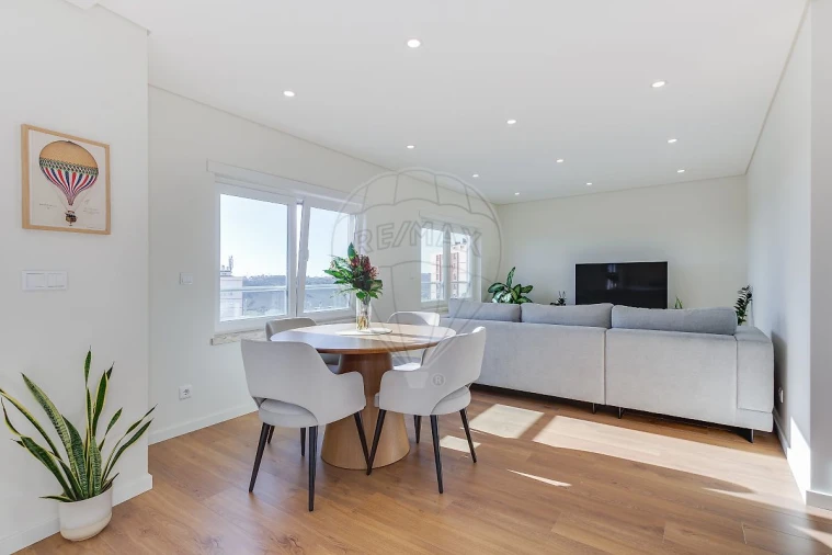 Apartamento T2 para Venda em Vialonga Foto 10