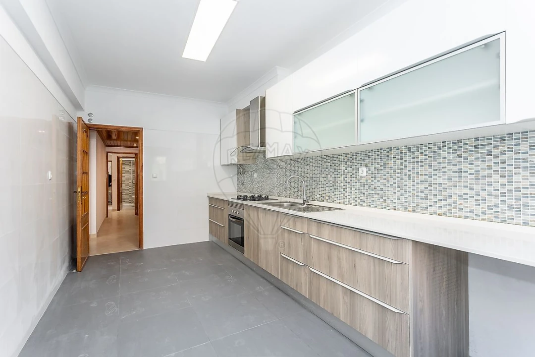 Apartamento T3 para Arrendamento em Cacém e São Marcos Foto 18