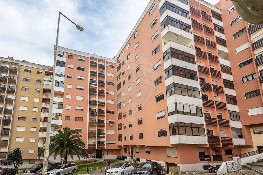 Apartamento T3 para Arrendamento em Cacém e São Marcos Foto 22