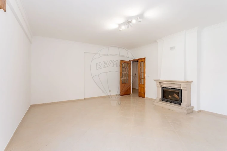 Apartamento T3 para Arrendamento em Cacém e São Marcos Foto 4