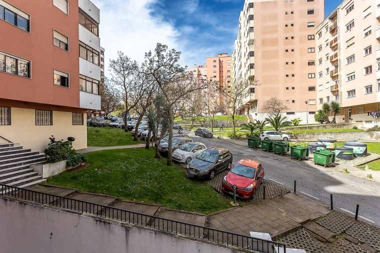 Apartamento T3 para Arrendamento em Cacém e São Marcos Foto 24