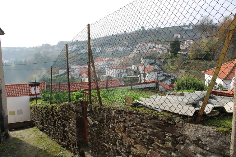 Moradia T1 para Venda em Fontes Foto 3