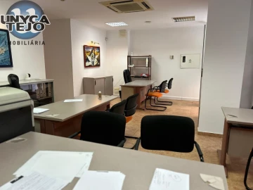 Escritório para Arrendamento em Avenidas Novas