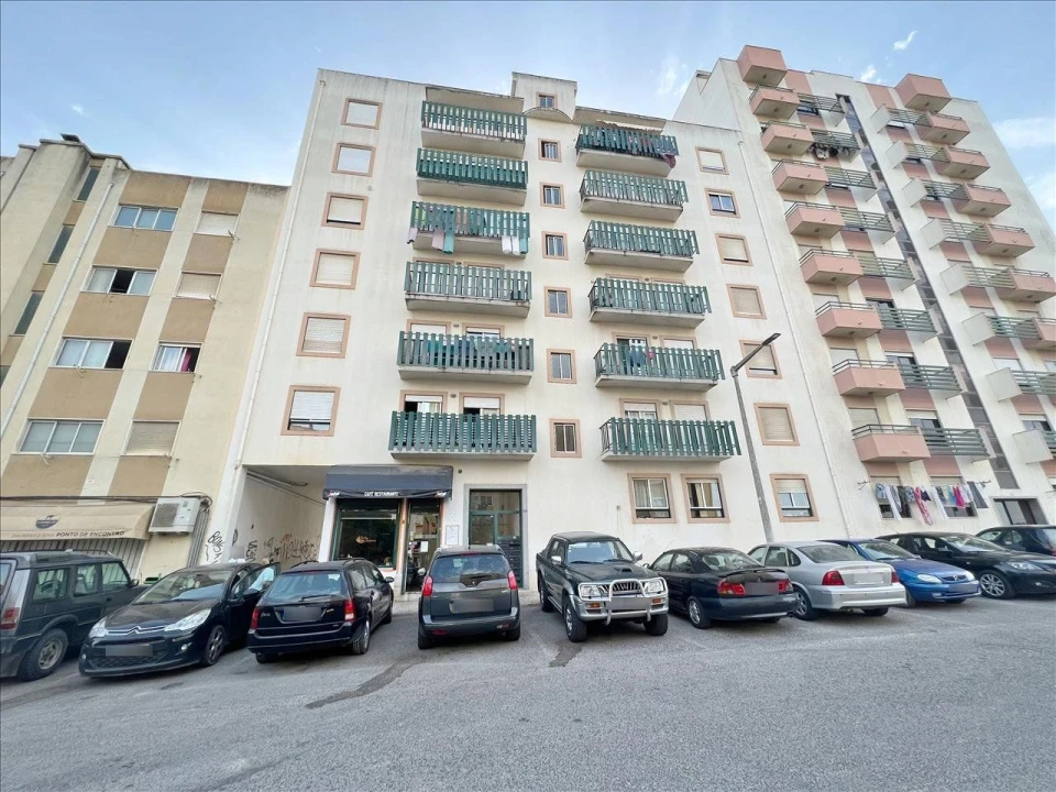 Apartamento T3 para Venda em Carregado e Cadafais Foto 2