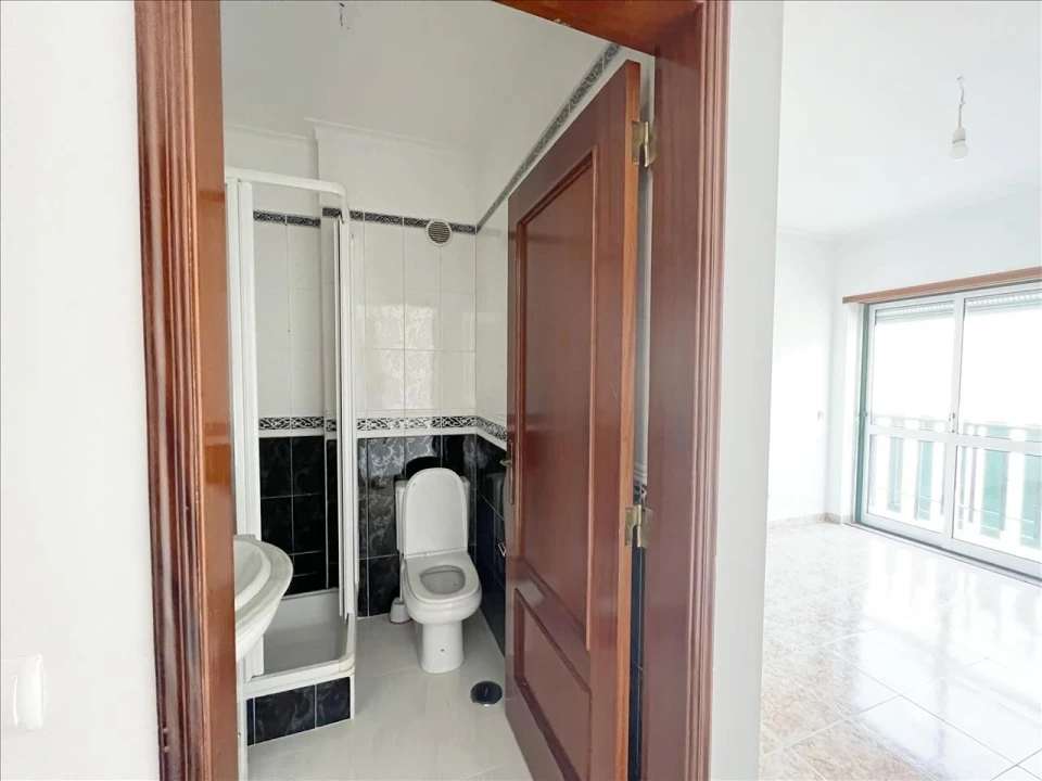 Apartamento T3 para Venda em Carregado e Cadafais Foto 21