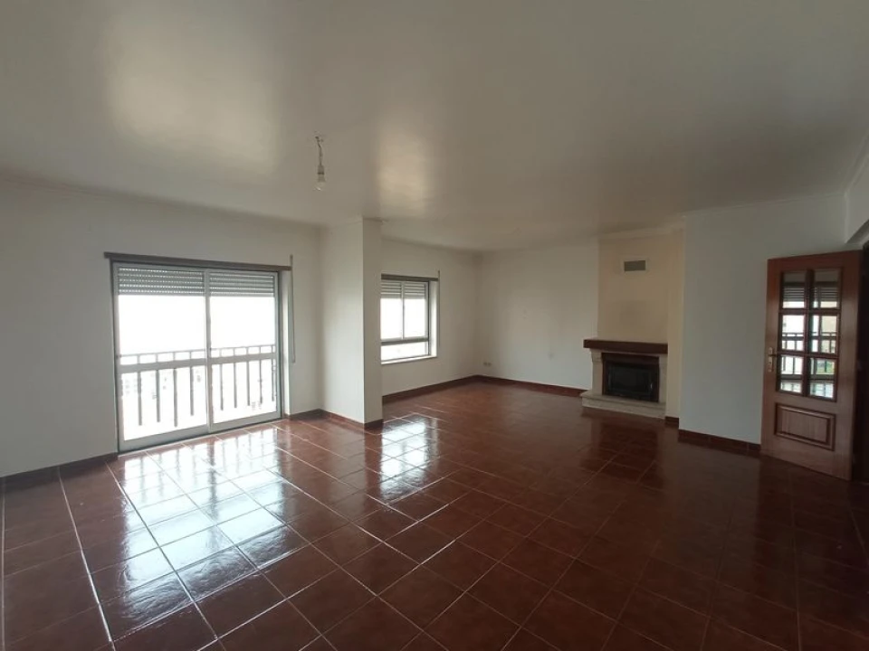 Apartamento T3 para Venda em Carregado e Cadafais Foto 4