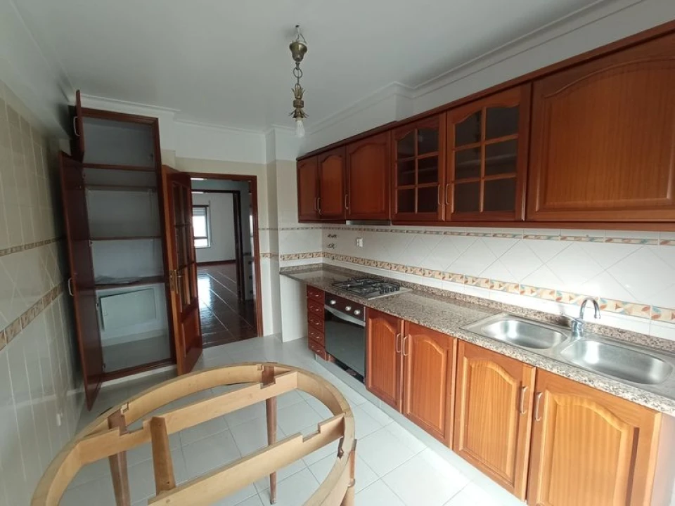 Apartamento T3 para Venda em Carregado e Cadafais Foto 6