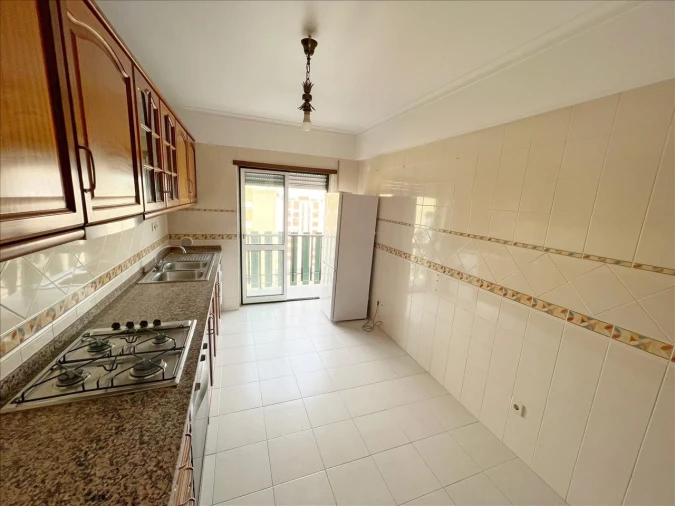 Apartamento T3 para Venda em Carregado e Cadafais Foto 10