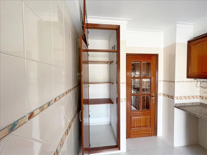 Apartamento T3 para Venda em Carregado e Cadafais Foto 11