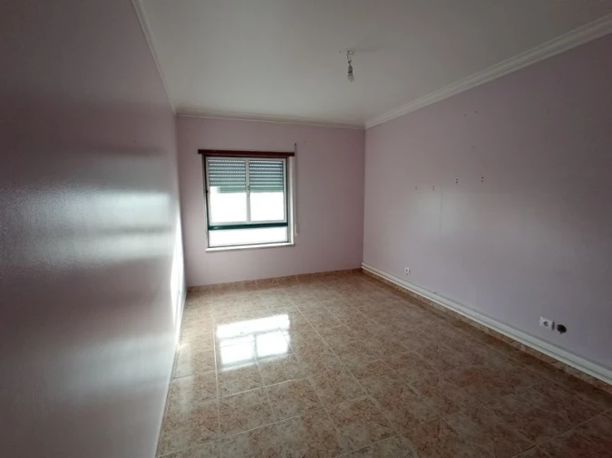 Apartamento T3 para Venda em Carregado e Cadafais Foto 11