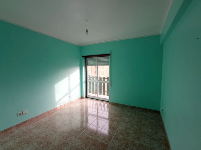 Apartamento T3 para Venda em Carregado e Cadafais Foto 9