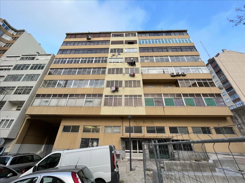 Apartamento T2 para Venda em Agualva e Mira-Sintra Foto 1