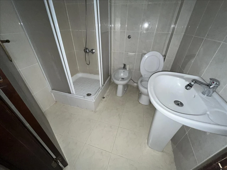 Apartamento T2 para Venda em Agualva e Mira-Sintra Foto 12