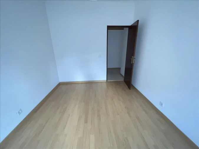 Apartamento T2 para Venda em Agualva e Mira-Sintra Foto 11