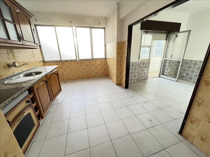 Apartamento T2 para Venda em Agualva e Mira-Sintra Foto 5