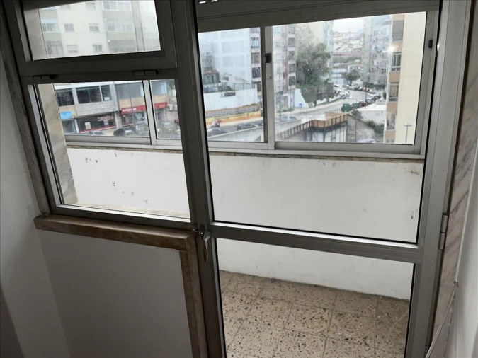 Apartamento T2 para Venda em Agualva e Mira-Sintra Foto 8