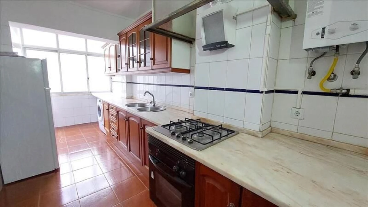 Apartamento T3 para Venda em Massamá e Monte Abraão Foto 2