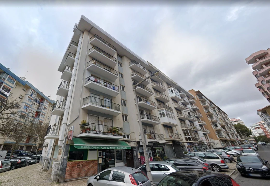 Apartamento T3 para Venda em Massamá e Monte Abraão Foto 1