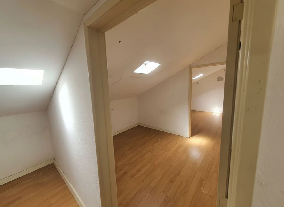 Apartamento T2 para Venda em Agualva e Mira-Sintra Foto 11