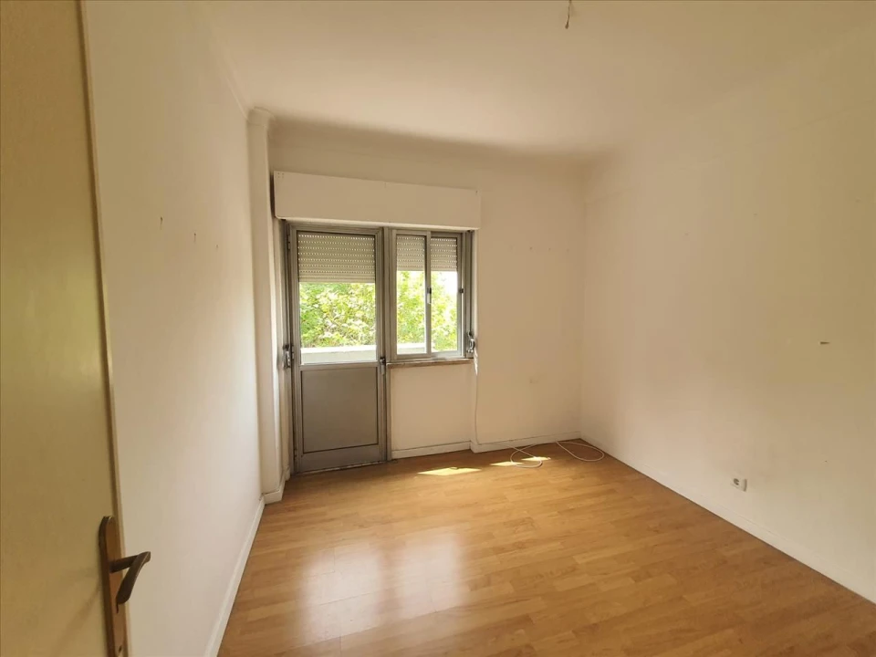 Apartamento T2 para Venda em Agualva e Mira-Sintra Foto 9