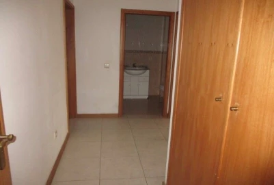Apartamento T3 para Venda em O. Azeméis, Riba-Ul, Ul, Macinhata Seixa, Madail