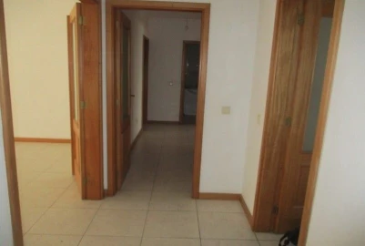 Apartamento T3 para Venda em O. Azeméis, Riba-Ul, Ul, Macinhata Seixa, Madail
