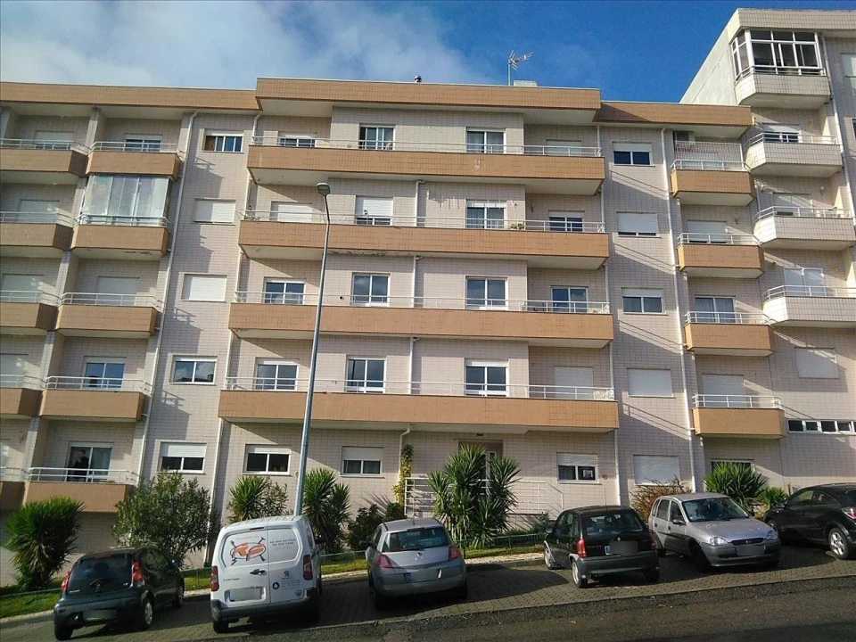 Apartamento T3 para Venda em O. Azeméis, Riba-Ul, Ul, Macinhata Seixa, Madail Foto 1