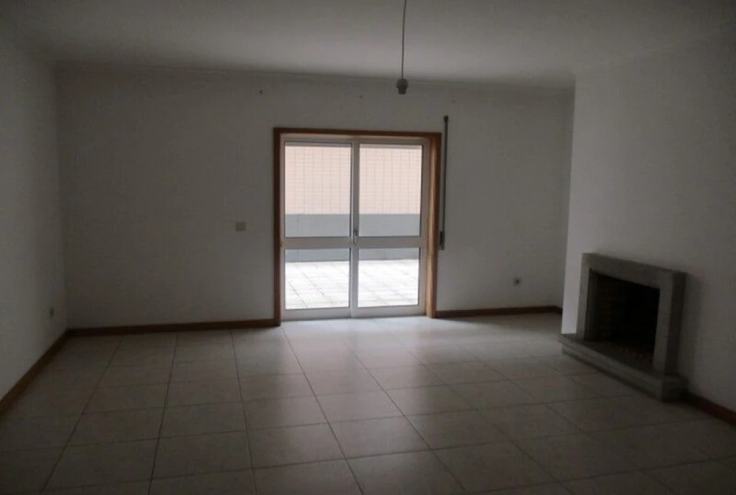 Apartamento T3 para Venda em O. Azeméis, Riba-Ul, Ul, Macinhata Seixa, Madail Foto 2