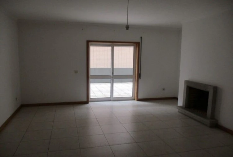 Apartamento T3 para Venda em O. Azeméis, Riba-Ul, Ul, Macinhata Seixa, Madail Foto 2