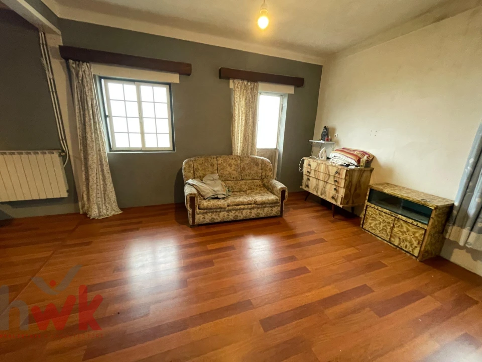 Moradia T11 para Venda em Seia, São Romão e Lapa dos Dinheiros Foto 4