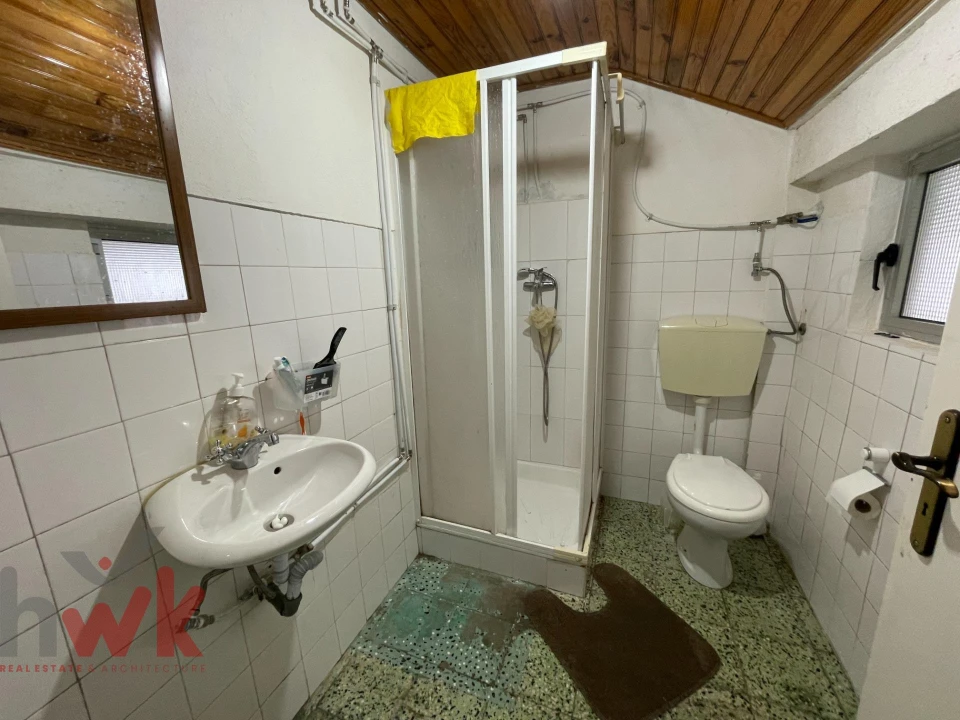 Moradia T8 para Venda em Seia, São Romão e Lapa dos Dinheiros Foto 22