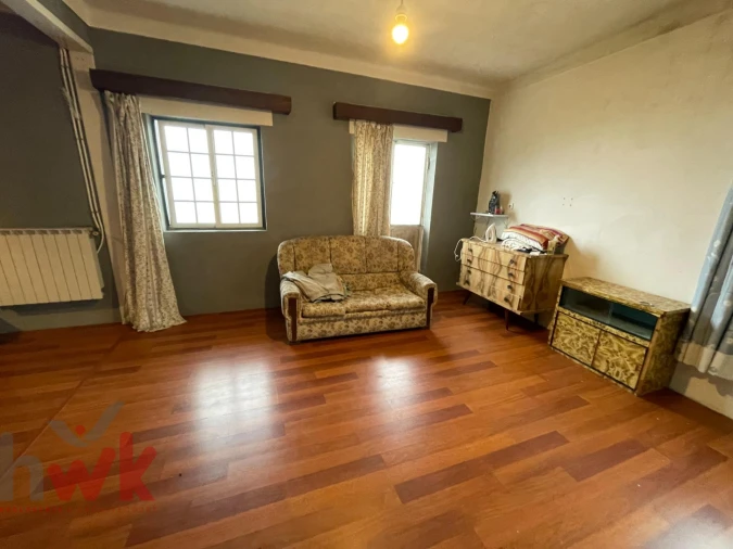 Moradia T11 para Venda em Seia, São Romão e Lapa dos Dinheiros Foto 4