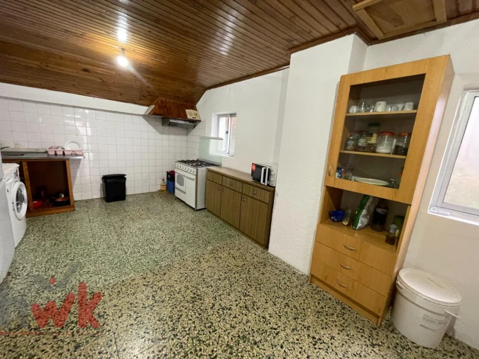Moradia T8 para Venda em Seia, São Romão e Lapa dos Dinheiros Foto 16