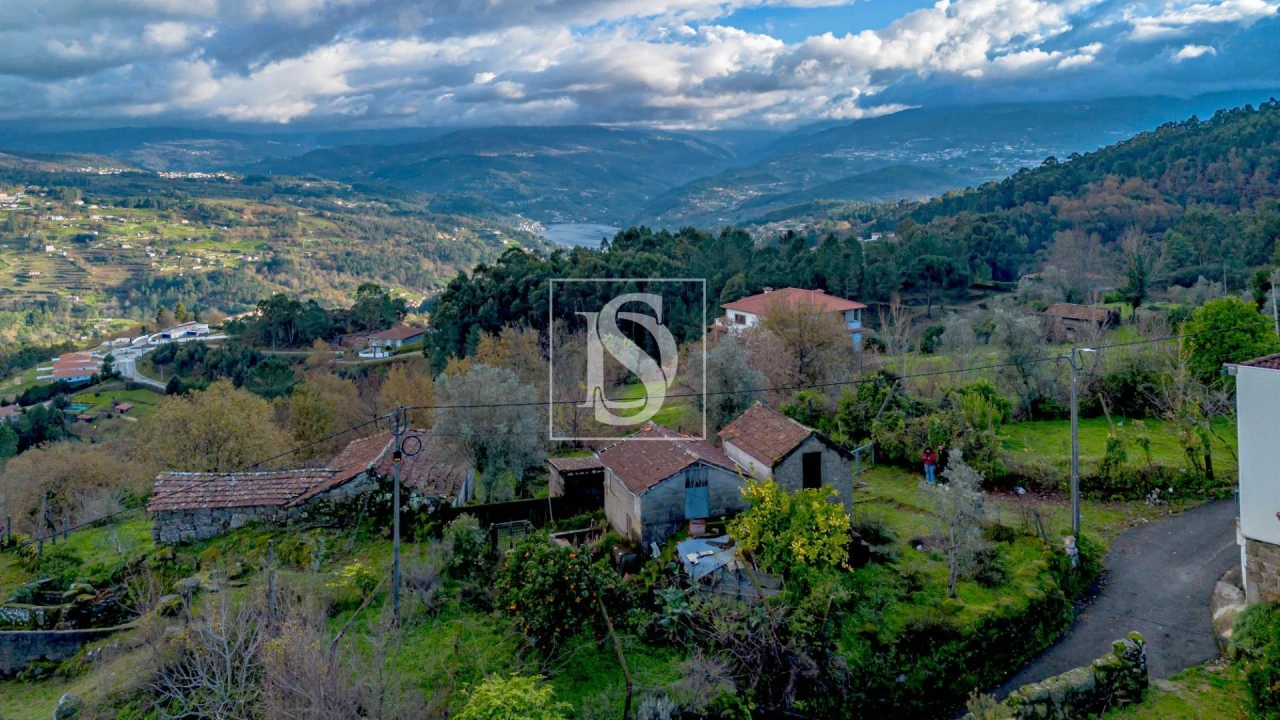 Moradia T2 para Venda em Paredes de Viadores e Manhuncelos Foto 29