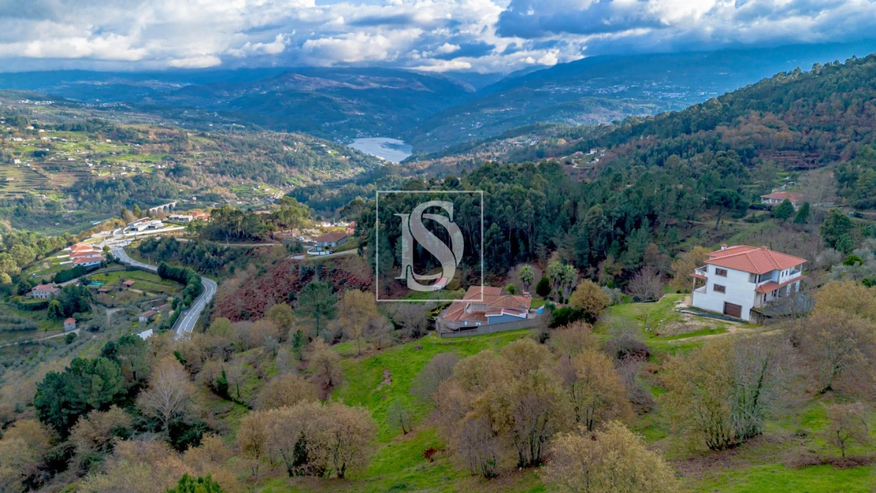 Moradia T2 para Venda em Paredes de Viadores e Manhuncelos Foto 35