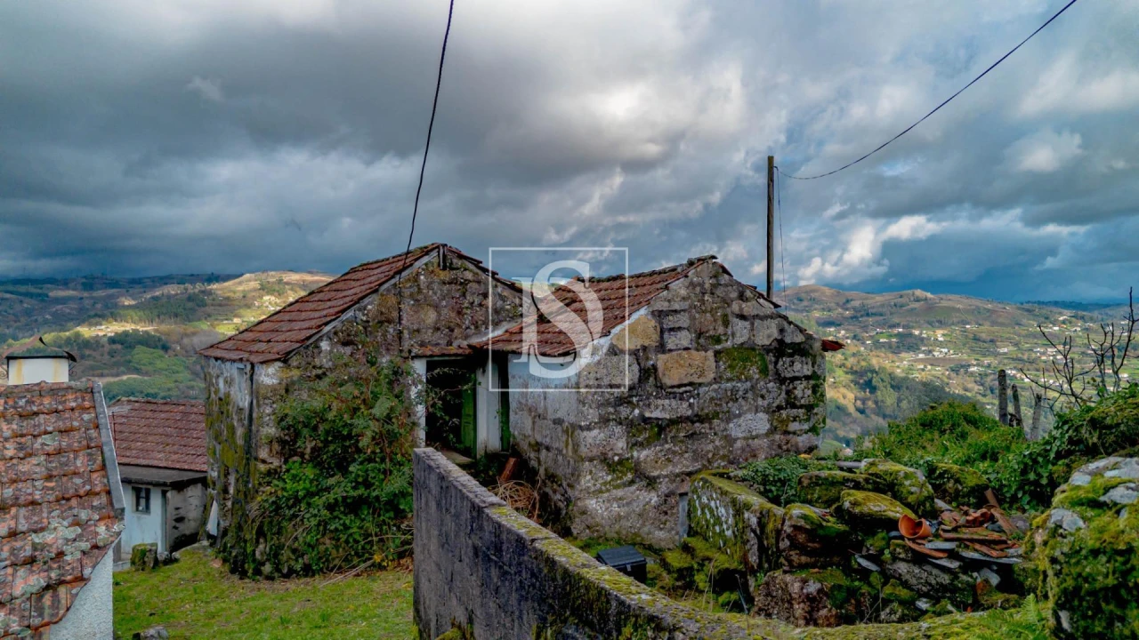 Moradia T2 para Venda em Paredes de Viadores e Manhuncelos Foto 6