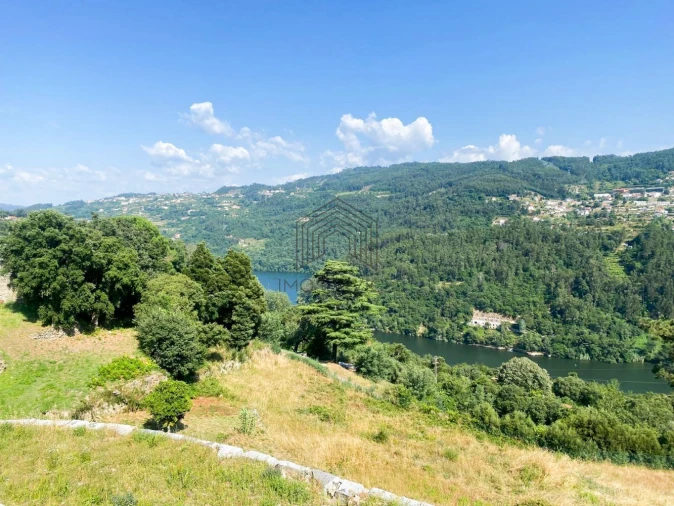 Moradia T4 para Venda em Alpendorada, Várzea e Torrão Foto 3