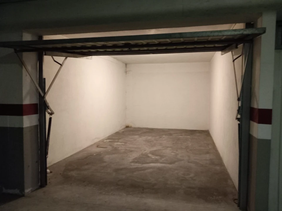 Garagem para Arrendamento em Ferreiros, Prozelo e Besteiros Foto 1