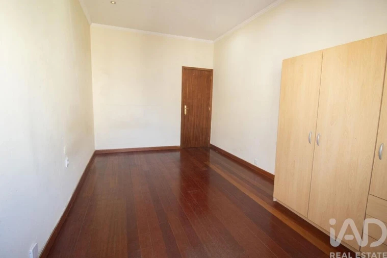Apartamento T2 para Venda em Paranhos Foto 16