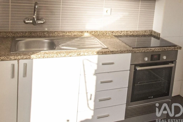 Apartamento T2 para Venda em Paranhos Foto 8