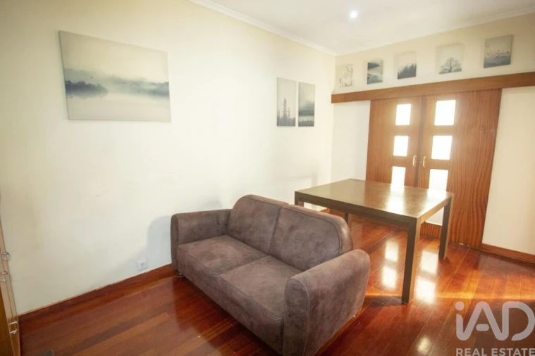 Apartamento T2 para Venda em Paranhos Foto 3