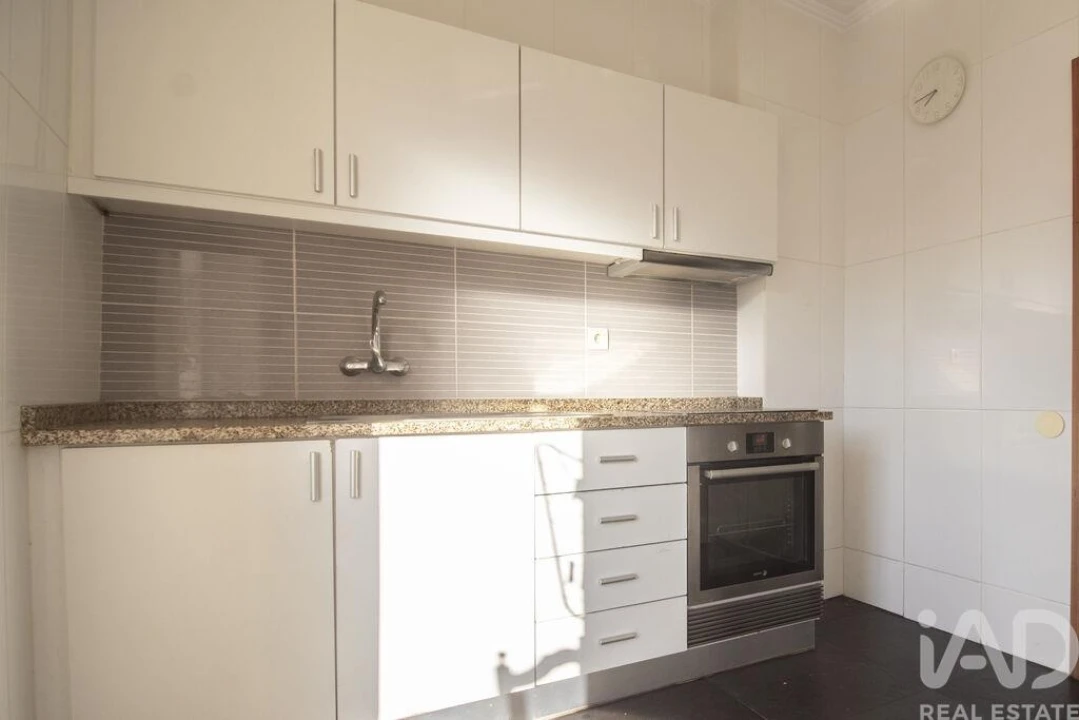 Apartamento T2 para Venda em Paranhos Foto 9