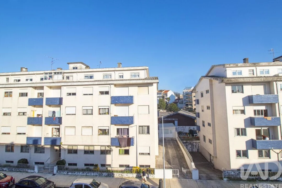 Apartamento T2 para Venda em Paranhos Foto 24