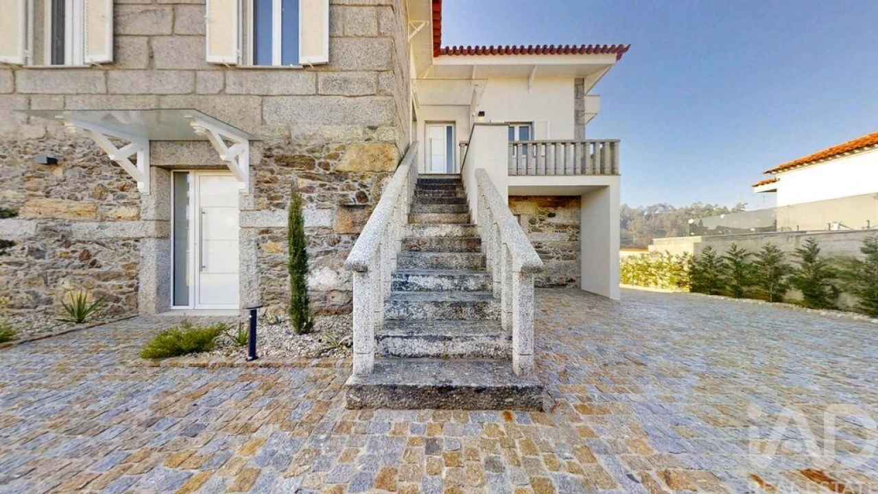 Moradia T5 para Venda em Macieira da Lixa e Caramos Foto 5